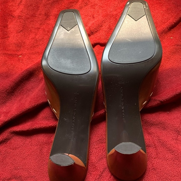 Size 9 women’s mule, never worn, excellent condition. - Picture 7 of 8